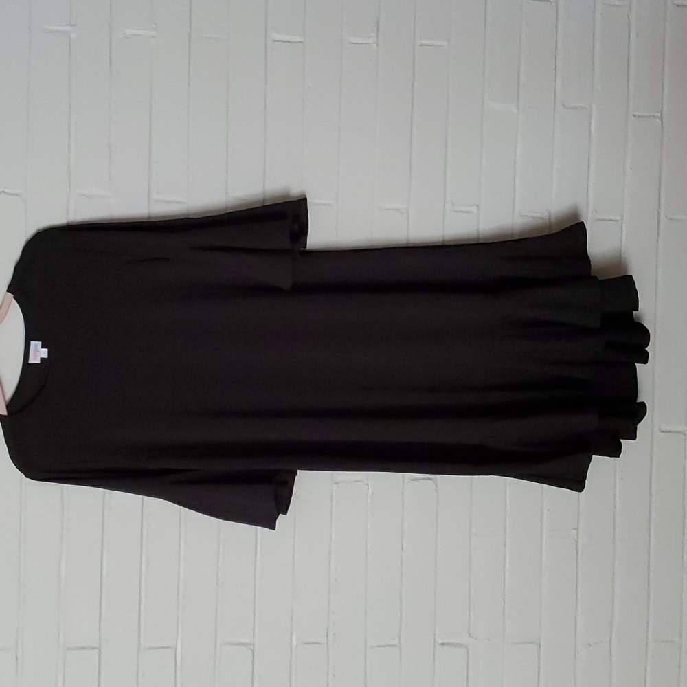 Black high-low dress, 3/4 flounce sleeves. LulaRoe